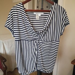3/$20 Max Studio short sleeve top